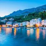 Paradise Luxury - - Omis Lägenhet *
